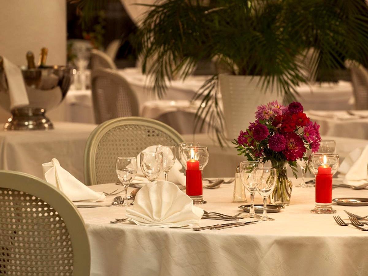 Logis Hotel Royal Saint-Mart Royat Buitenkant foto