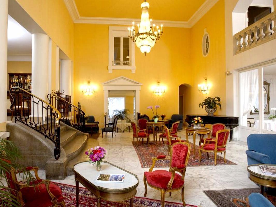 Logis Hotel Royal Saint-Mart Royat Buitenkant foto