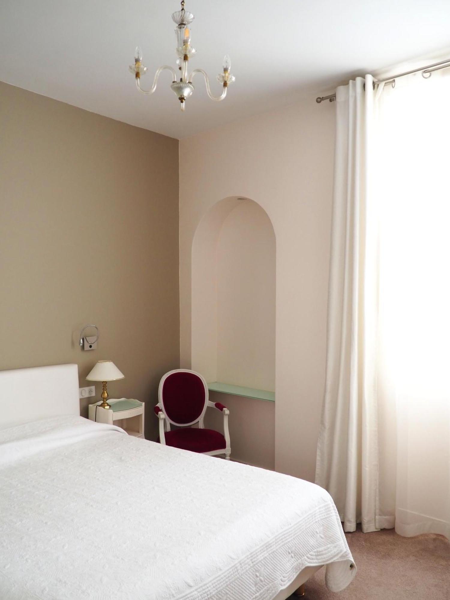 Logis Hotel Royal Saint-Mart Royat Buitenkant foto