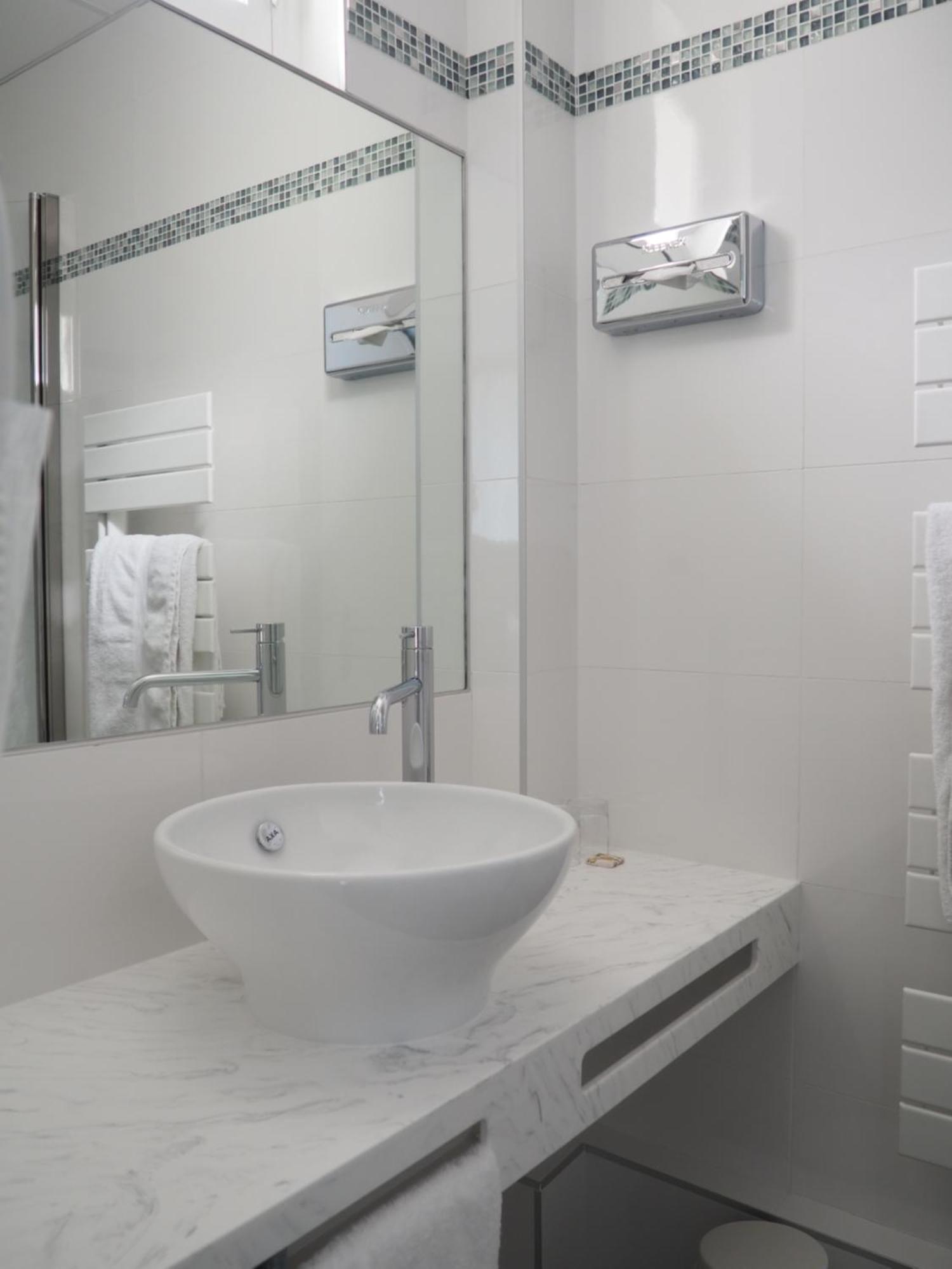 Logis Hotel Royal Saint-Mart Royat Buitenkant foto