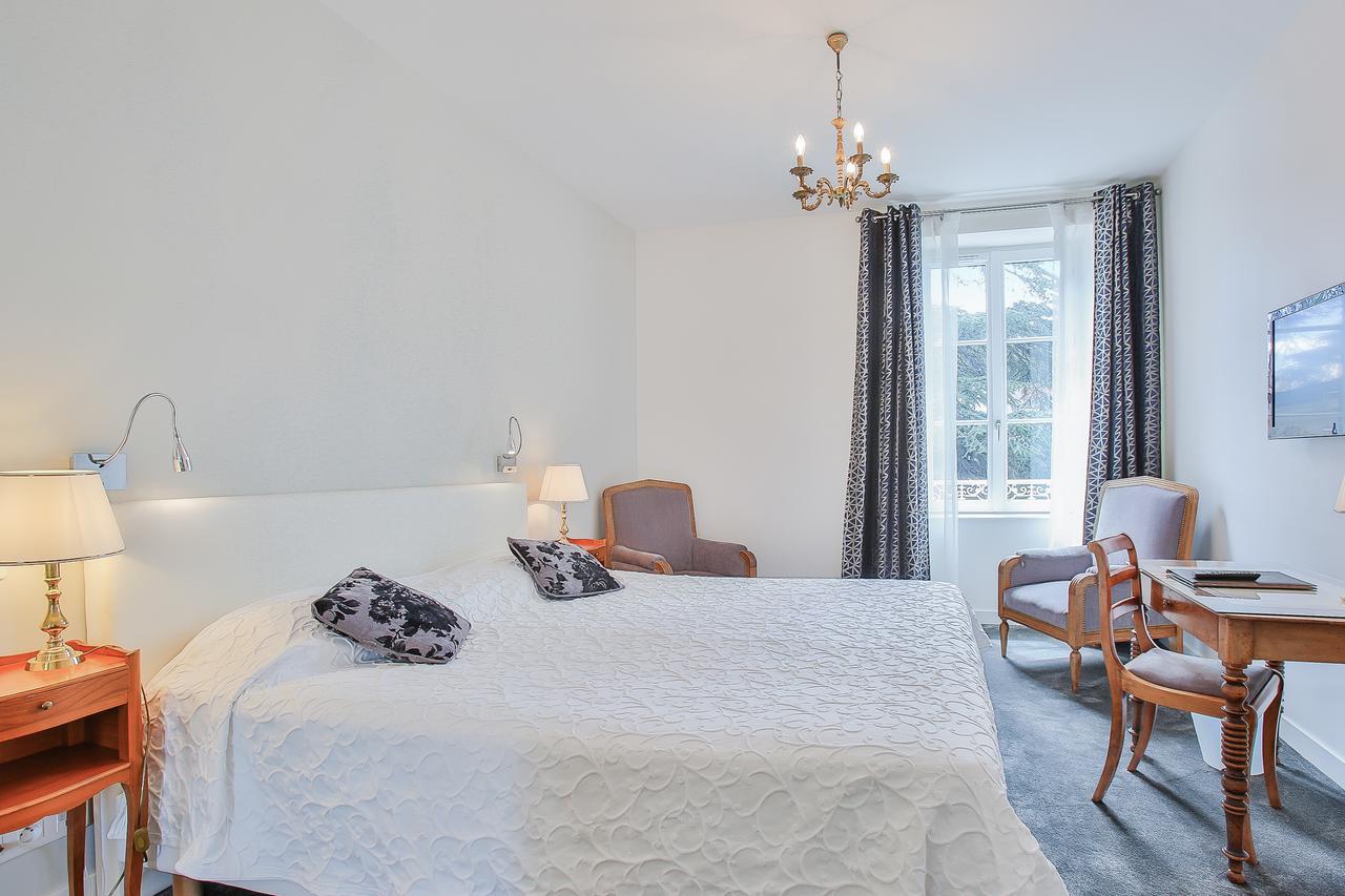 Logis Hotel Royal Saint-Mart Royat Buitenkant foto